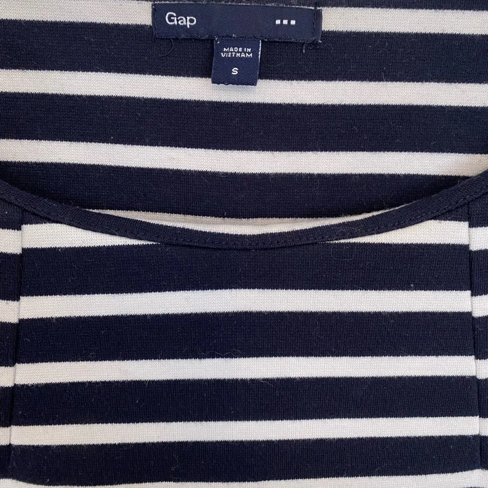 Gap Knee Length 3/4 Length Sleeve Dress in Navy & White Stripes - Picture 3 of 6